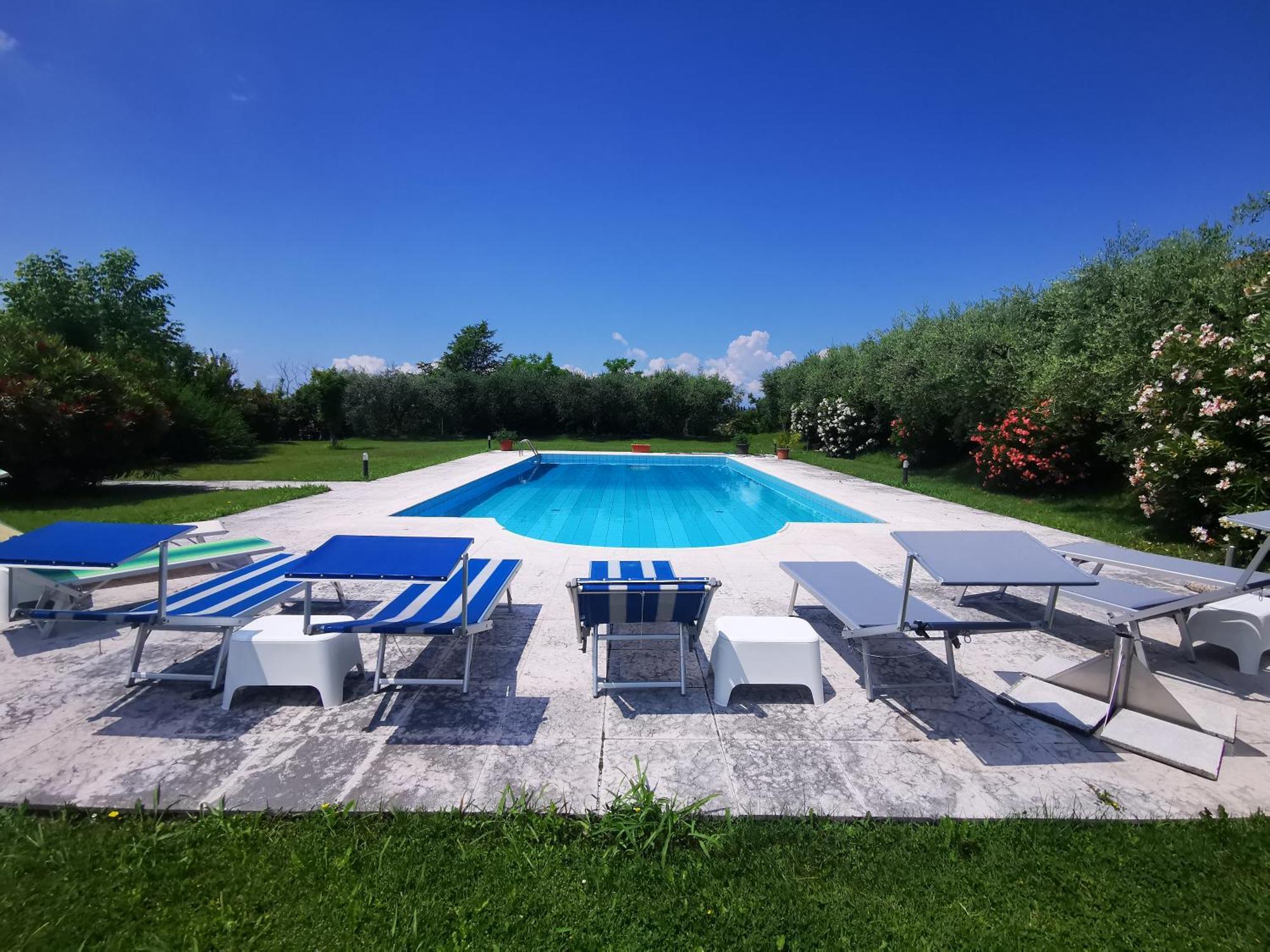 Casa Ghirlanda Con Piscina E Campo Da Tennis Lazise Exterior photo