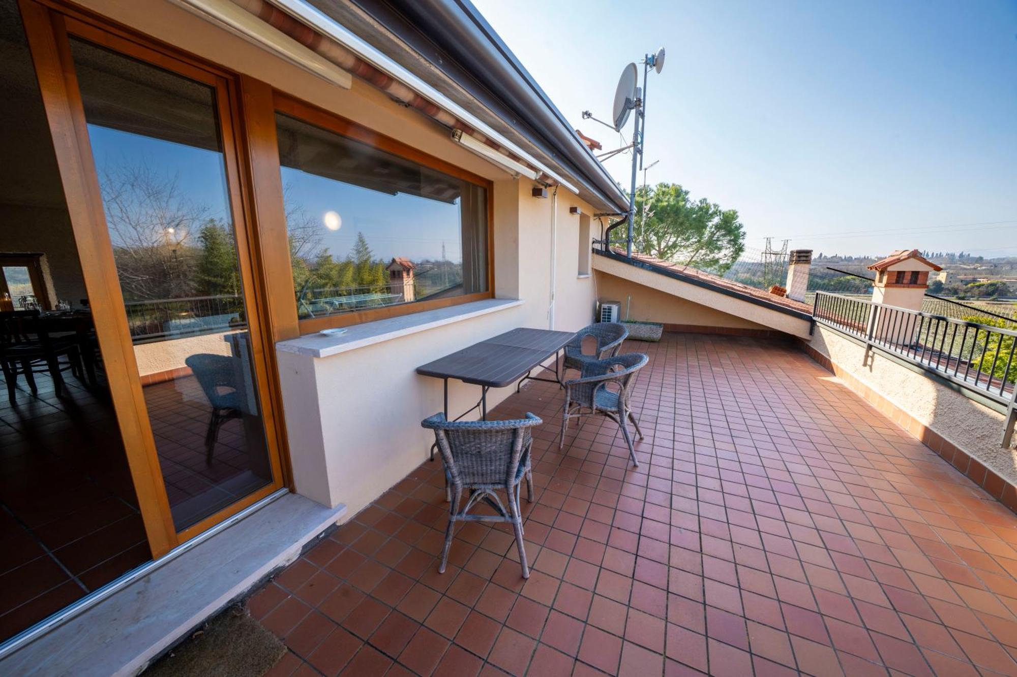 Casa Ghirlanda Con Piscina E Campo Da Tennis Lazise Exterior photo
